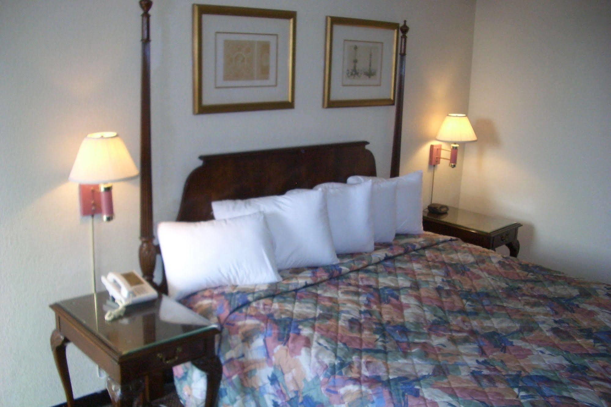 Regency Inn Of Naperville Eksteriør bilde